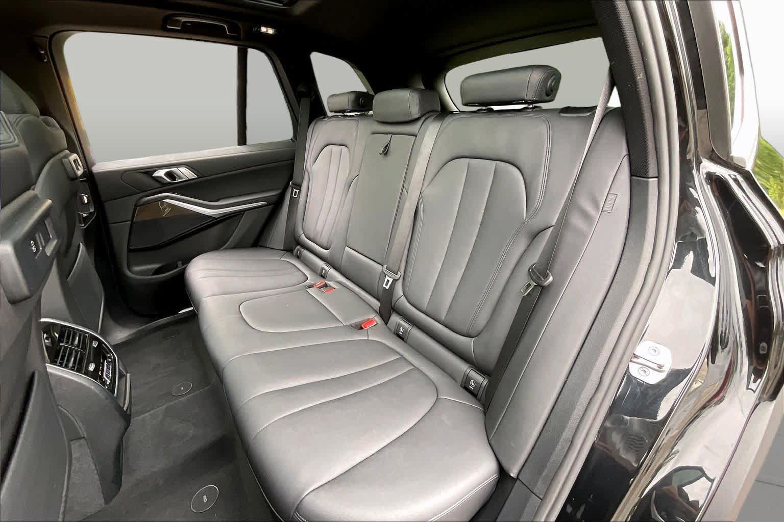 Used 2022 BMW X5 xDrive40i w/ Premium Package AWD/4WD image 20