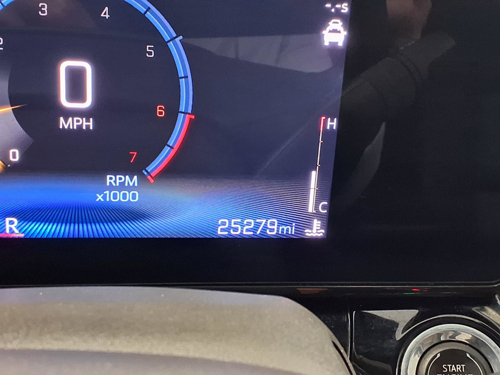 Used 2024 Chevrolet Trax RS w/ Sunroof Package FWD image 31