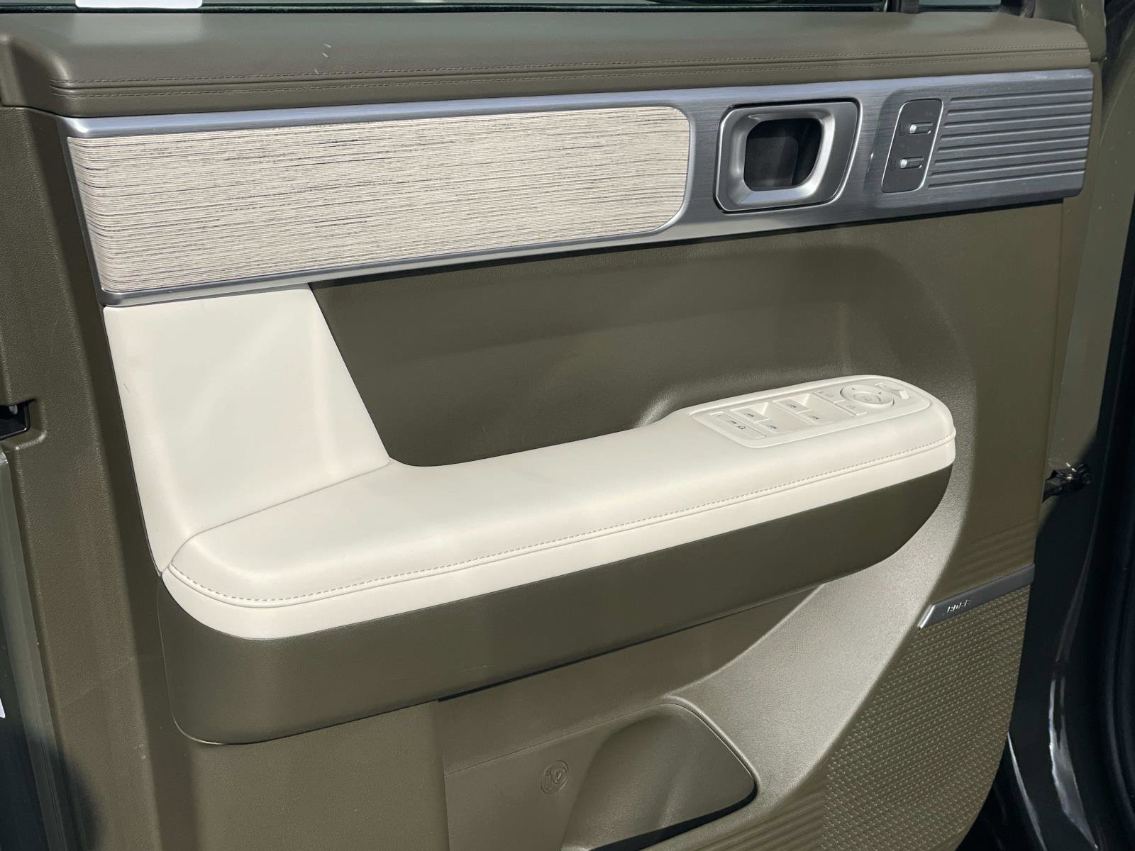 Used 2024 Hyundai Santa Fe Calligraphy image 20