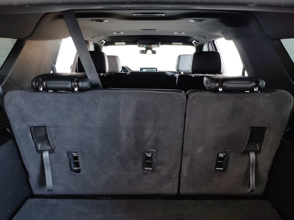 Used 2022 Chevrolet Suburban LT RWD image 19