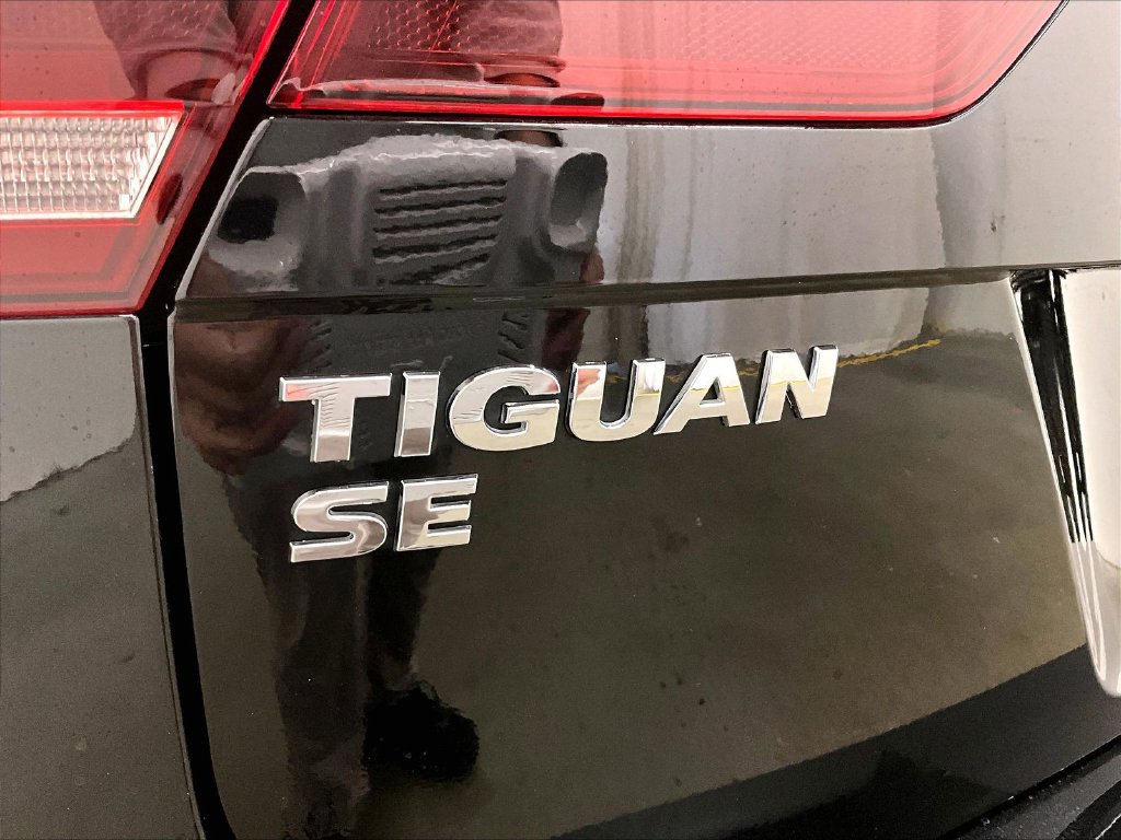 Used 2021 Volkswagen Tiguan SE R-Line AWD/4WD image 24