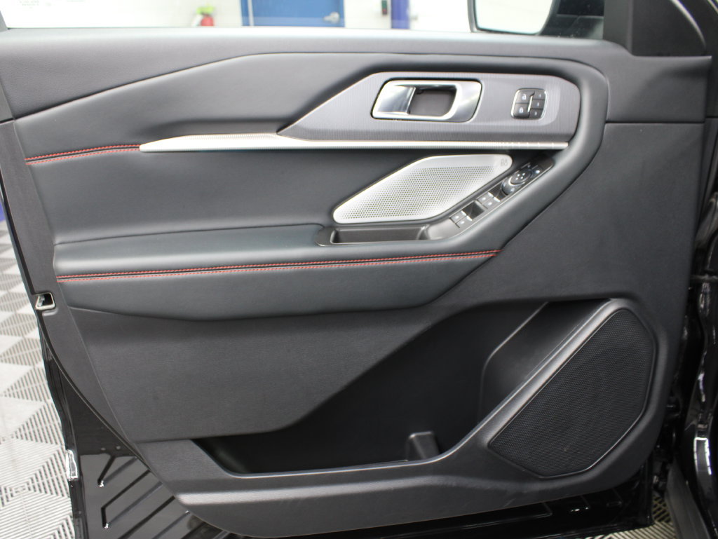 Used 2025 Ford Explorer ST AWD/4WD image 71