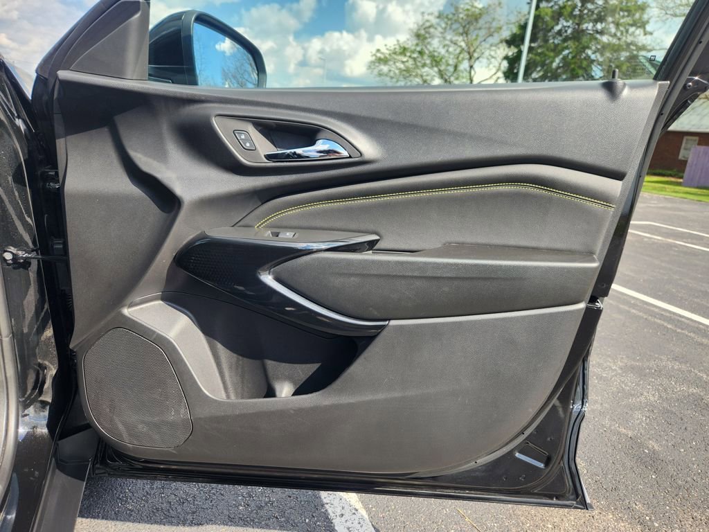 Used 2026 Chevrolet Trax LT FWD image 18