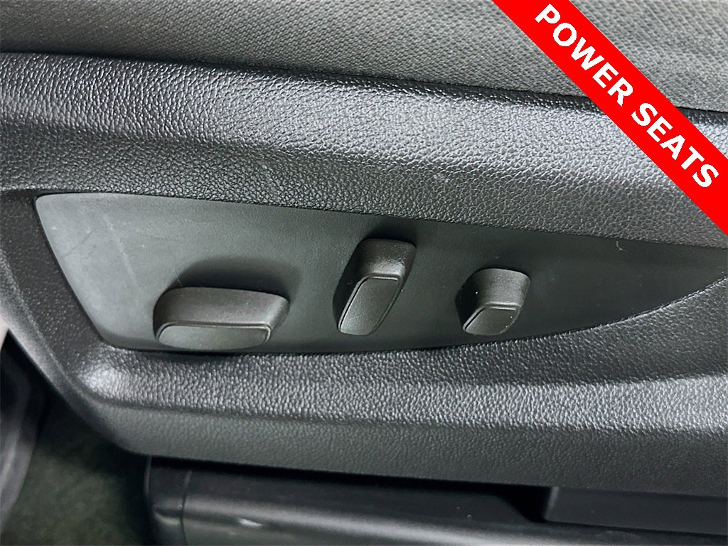 Used 2014 Chevrolet Silverado 1500 LT w/ LT Convenience Package image 31