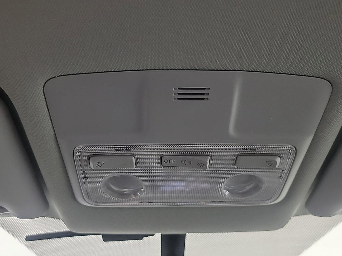 Used 2015 Toyota RAV4 LE image 30