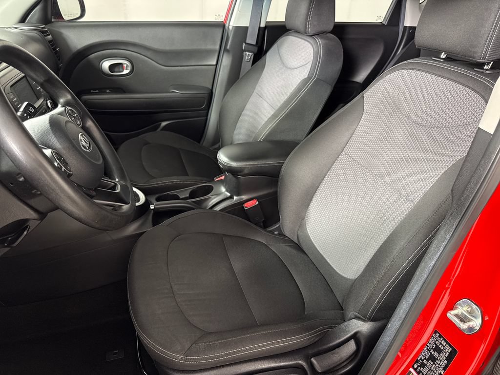 Used 2017 Kia Soul + FWD image 11