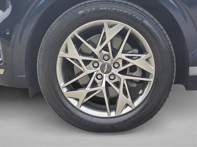 Used 2022 Genesis GV70 2.5T w/ Advanced Package image 9