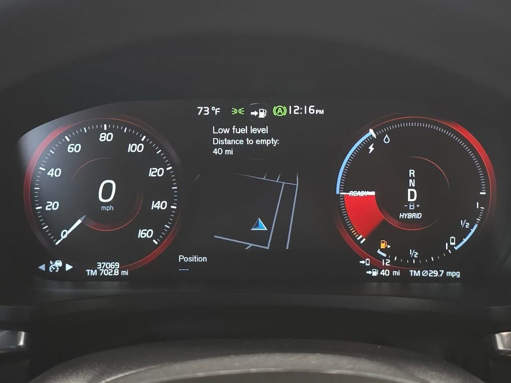 Used 2022 Volvo S60 T8 R-Design image 19