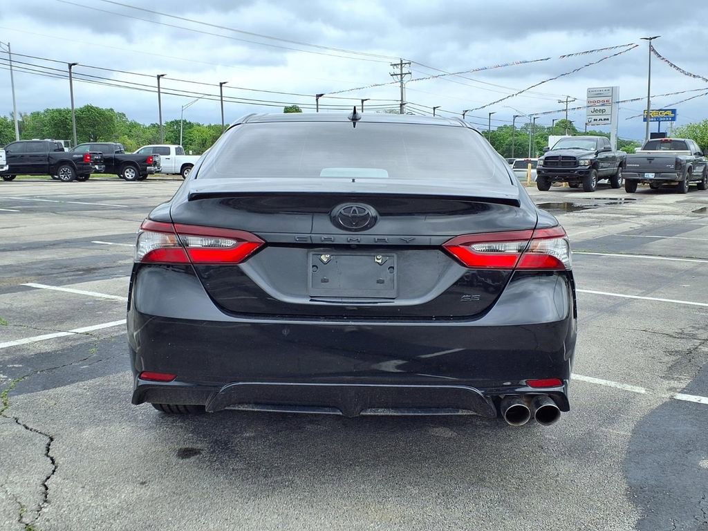 Used 2021 Toyota Camry SE FWD image 6