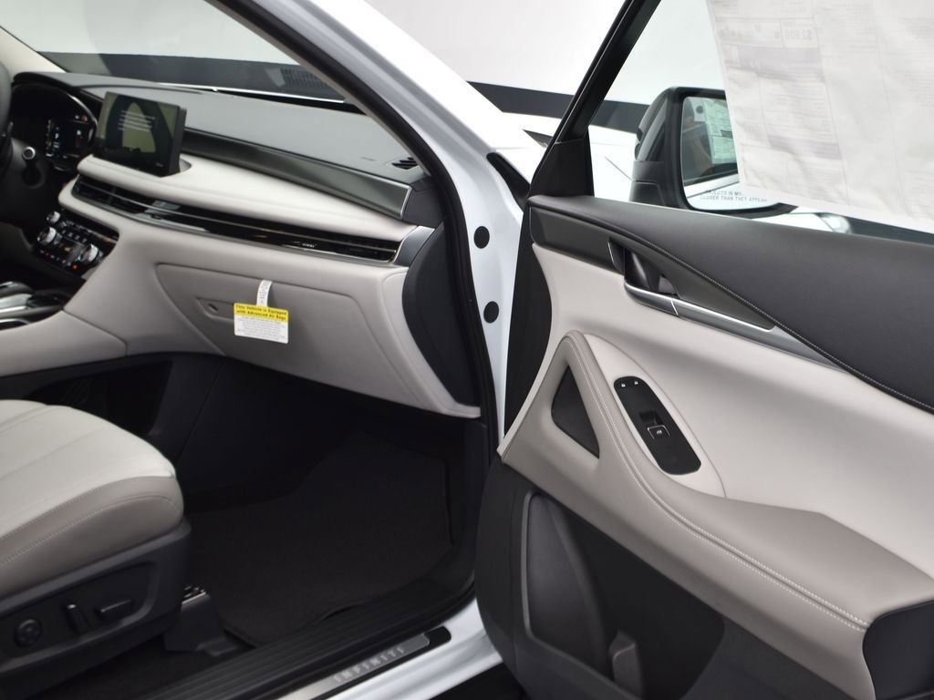 Used 2026 INFINITI QX60 Pure w/ Cargo Package image 21