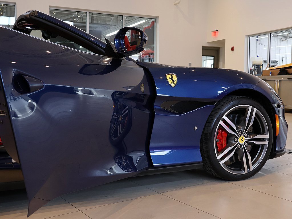 Certified 2022 Ferrari Portofino M image 45