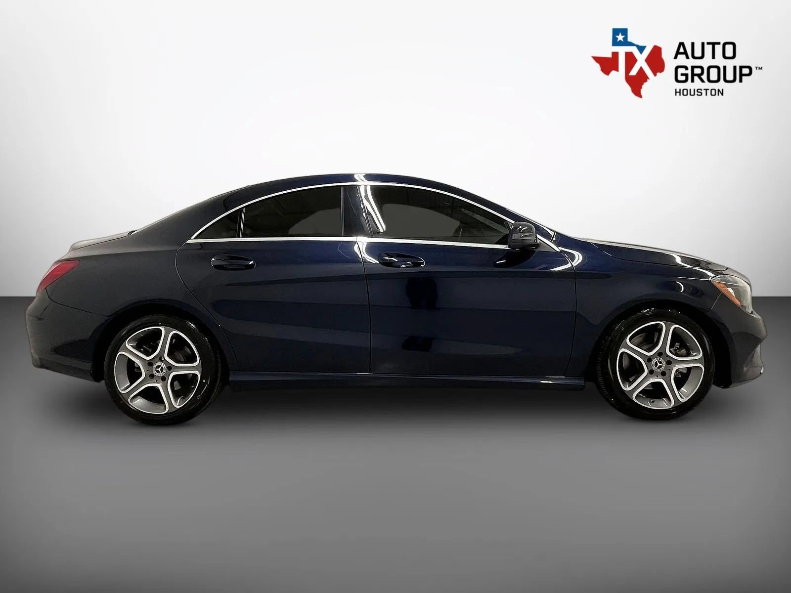 Used 2017 Mercedes-Benz CLA 250 image 9
