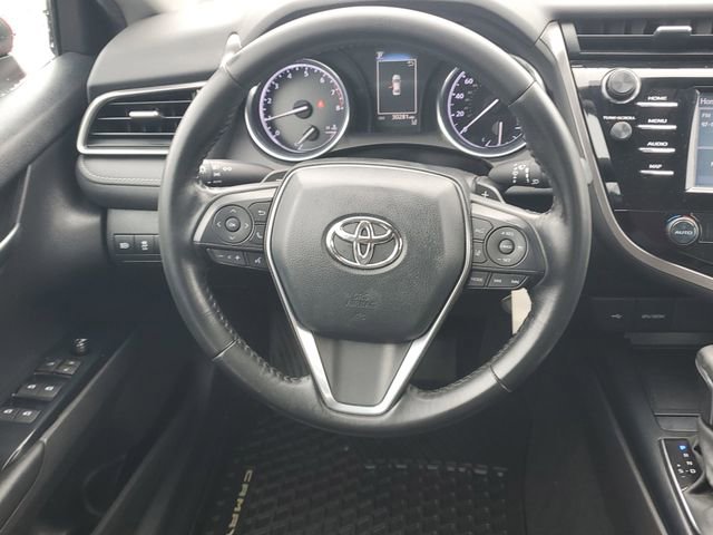 Used 2020 Toyota Camry SE image 11