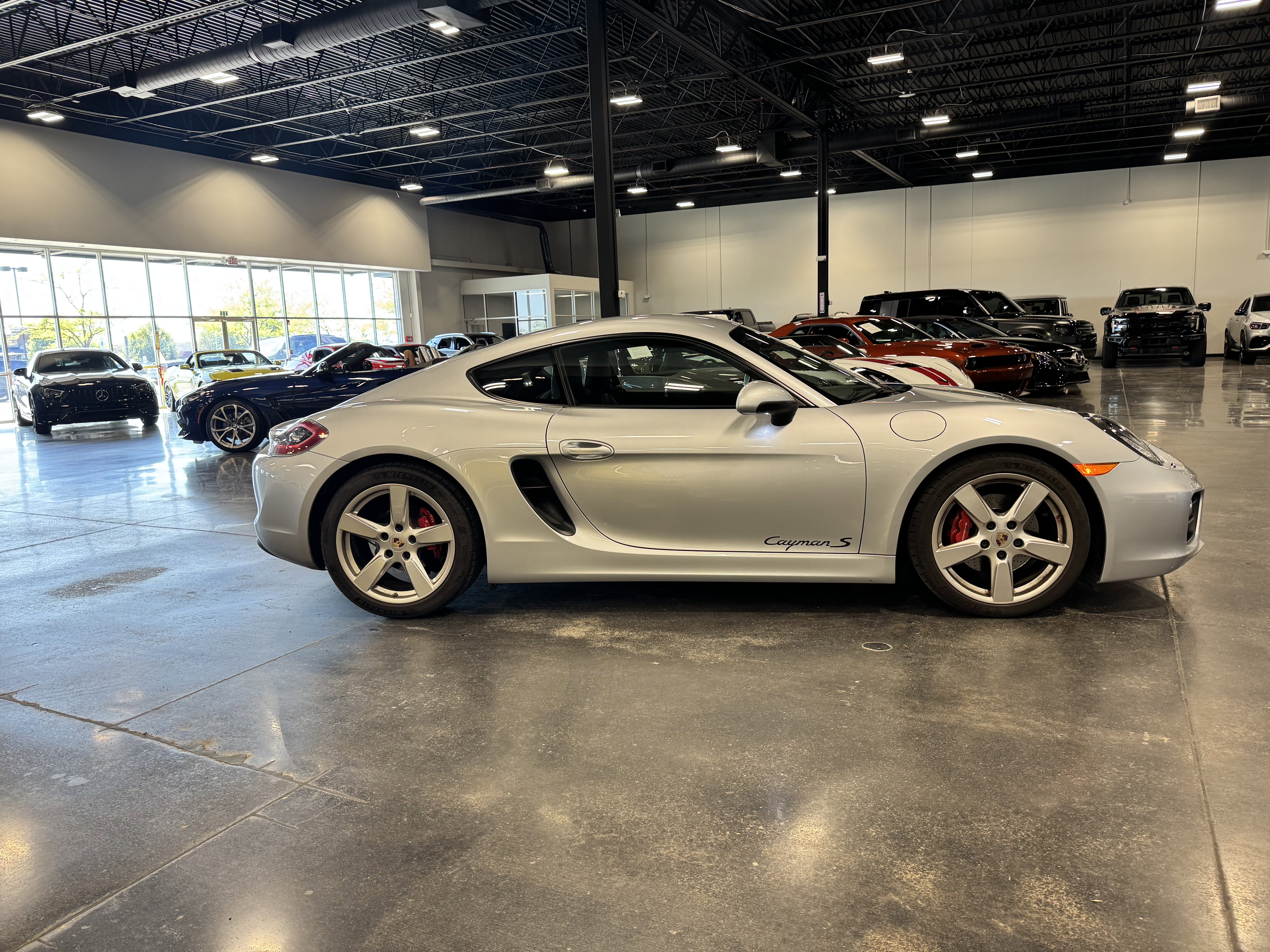 Used 2014 Porsche Cayman S image 2