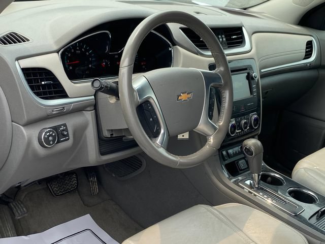 Used 2017 Chevrolet Traverse LT AWD/4WD image 6
