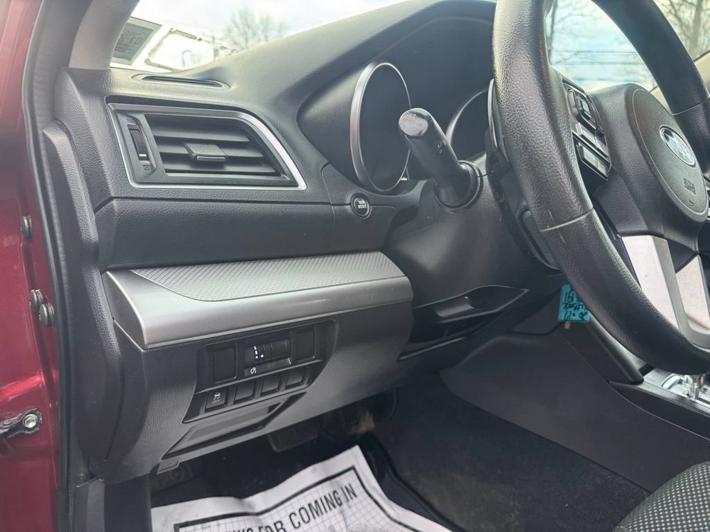 Used 2017 Subaru Outback 2.5i AWD/4WD image 34
