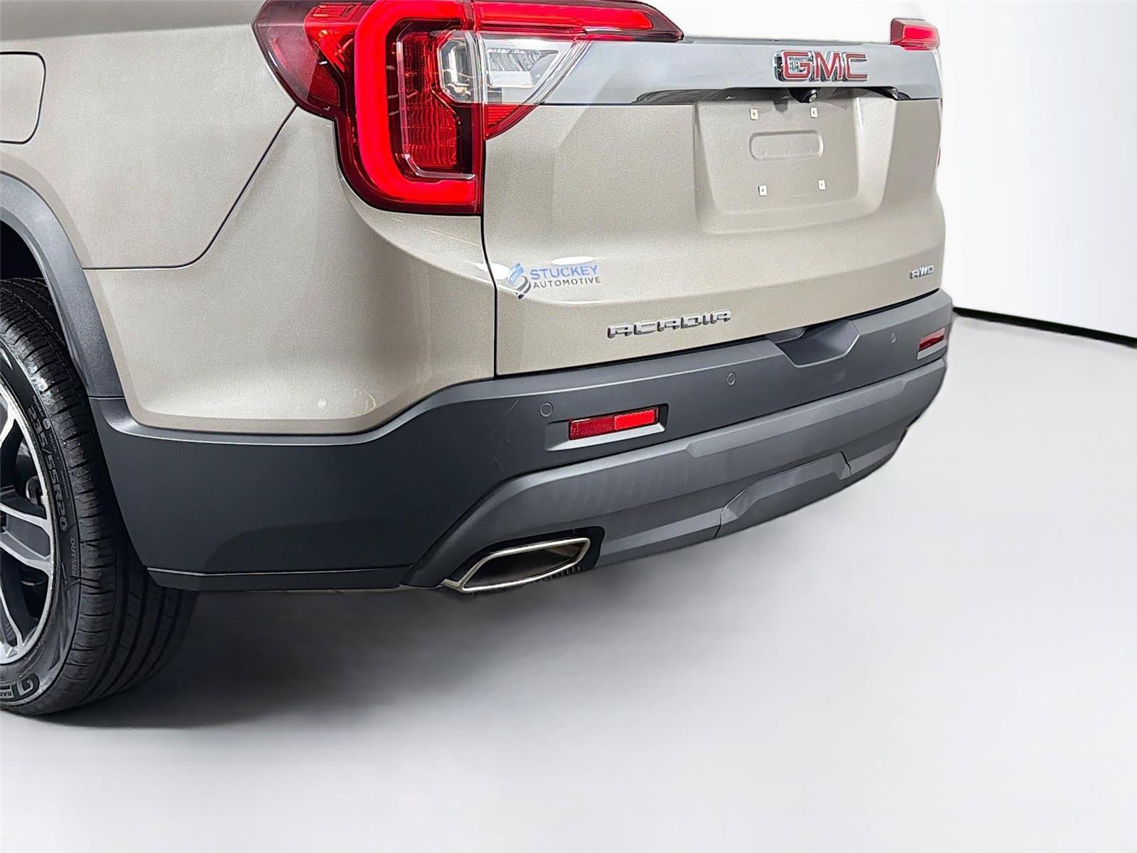 Used 2023 GMC Acadia SLT w/ Technology Package AWD/4WD image 38