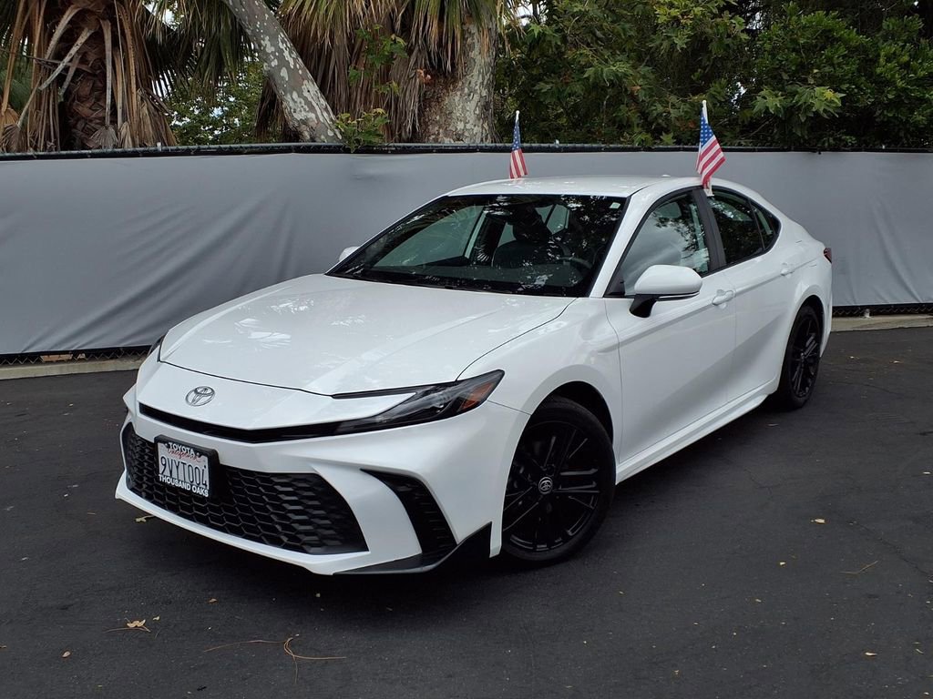 Used 2026 Toyota Camry SE AWD/4WD image 25