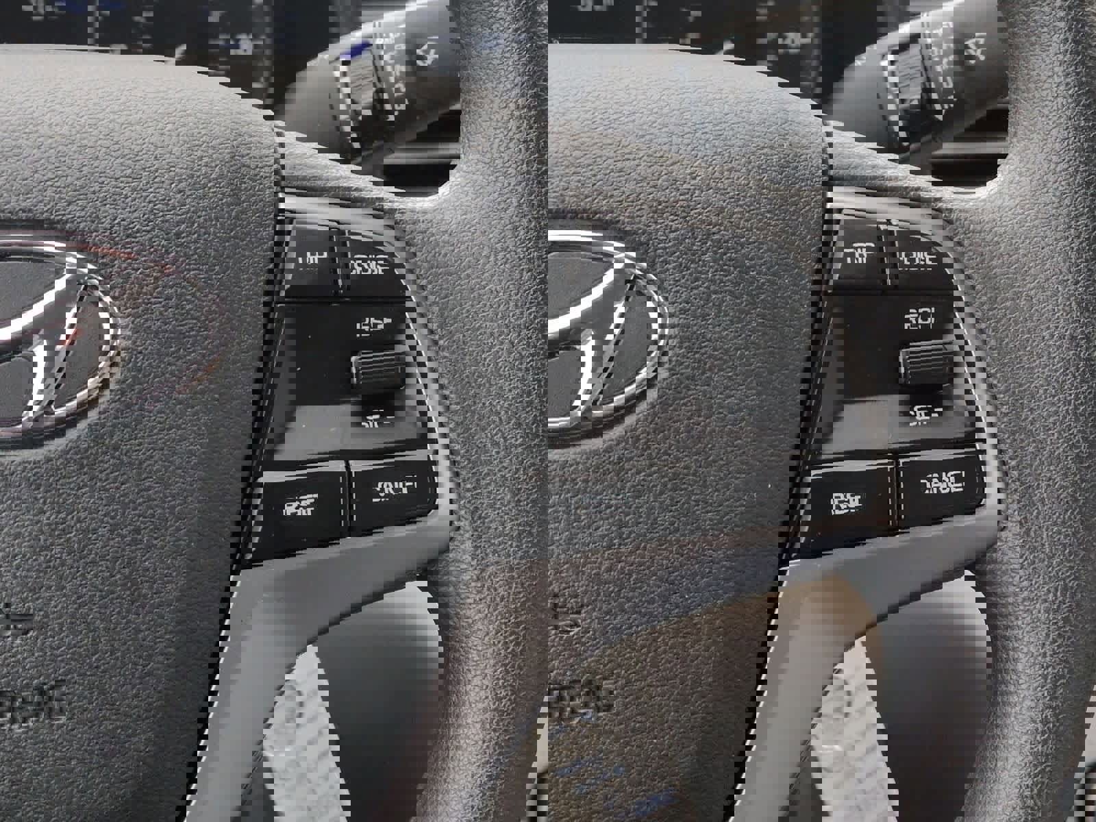 Used 2018 Hyundai Elantra SE image 25