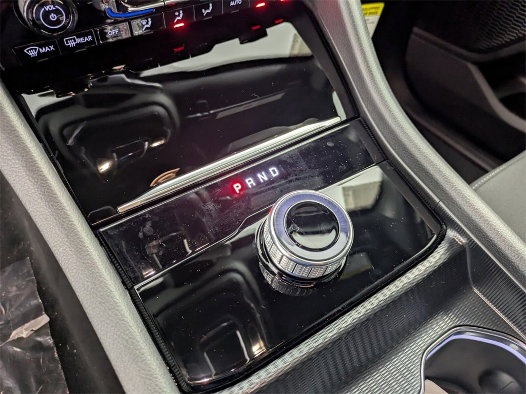 New 2025 Jeep Grand Cherokee Laredo w/ MOPAR Finishing Package image 22