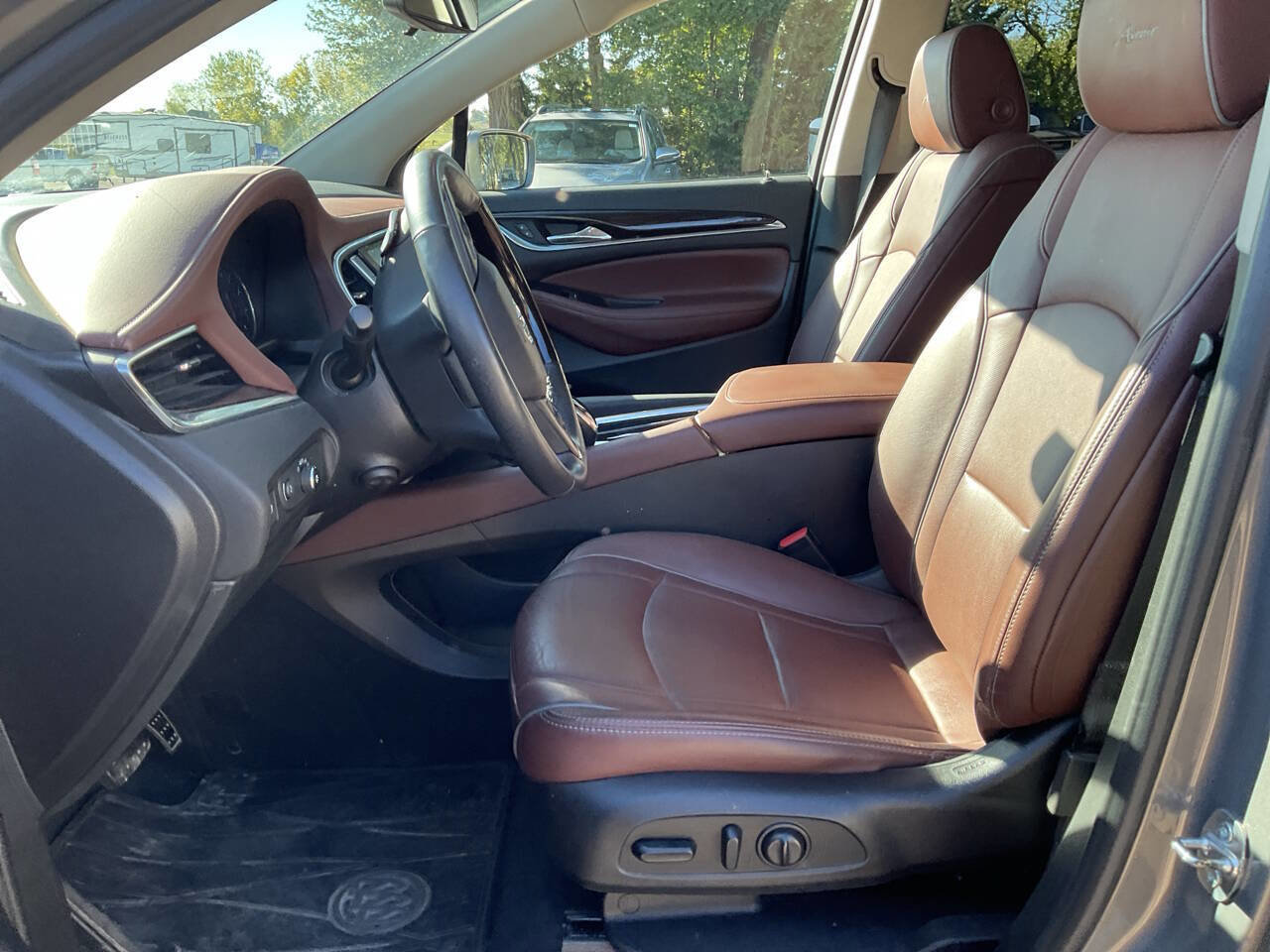 Used 2019 Buick Enclave Avenir w/ Avenir Technology Package image 15