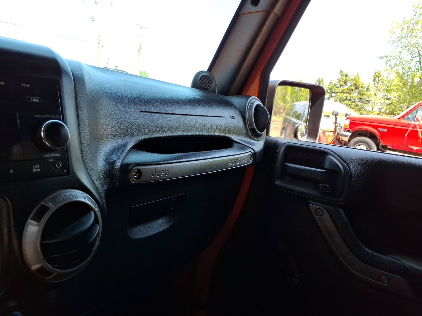 Used 2012 Jeep Wrangler Sport AWD/4WD image 19
