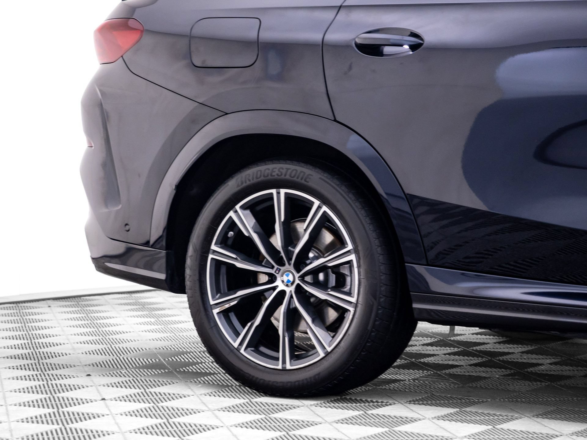 Used 2025 BMW X6 xDrive40i AWD/4WD image 36