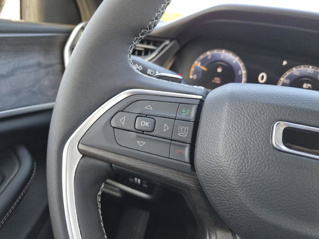New 2026 Jeep Grand Cherokee Altitude RWD image 21