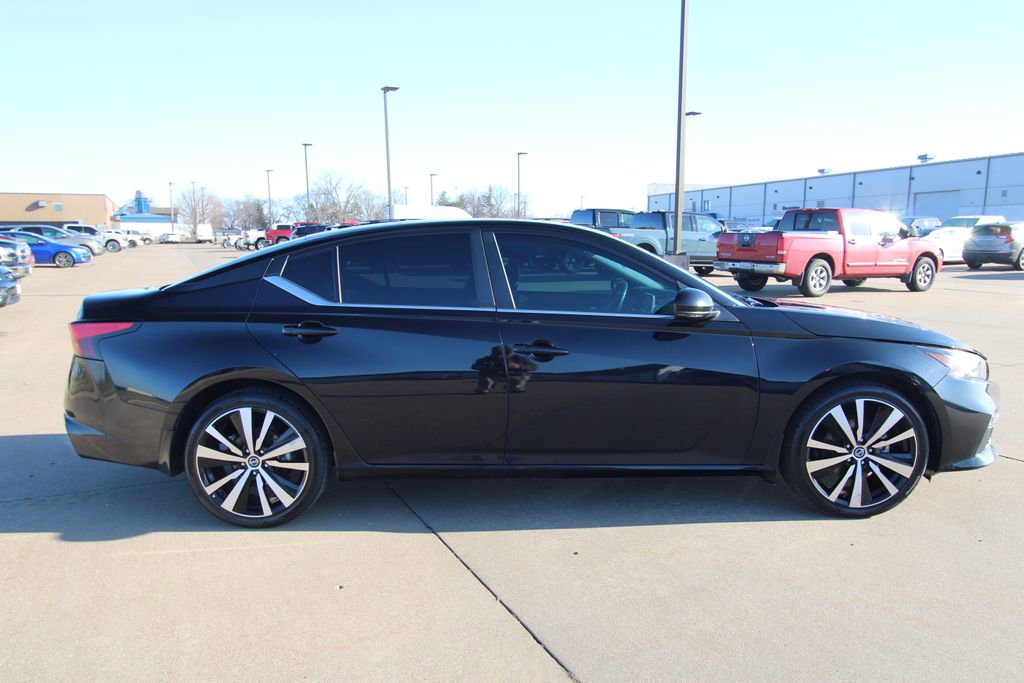 Used 2021 Nissan Altima 2.5 SR w/ SR Premium Package image 4