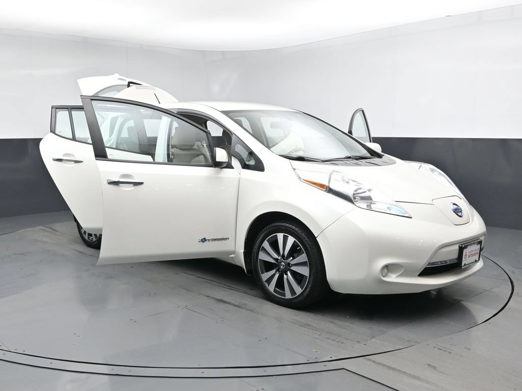 Used 2017 Nissan Leaf SV FWD image 29