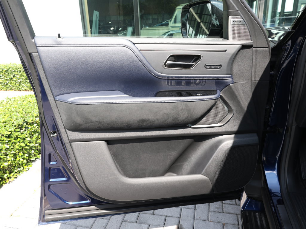 Certified 2026 INFINITI QX80 4WD w/ Sport Exterior Package image 12