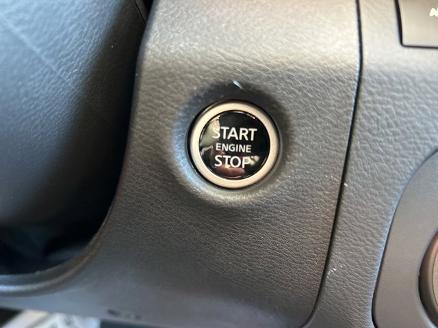 Used 2025 Nissan Frontier PRO-4X w/ Black Accent Package image 30