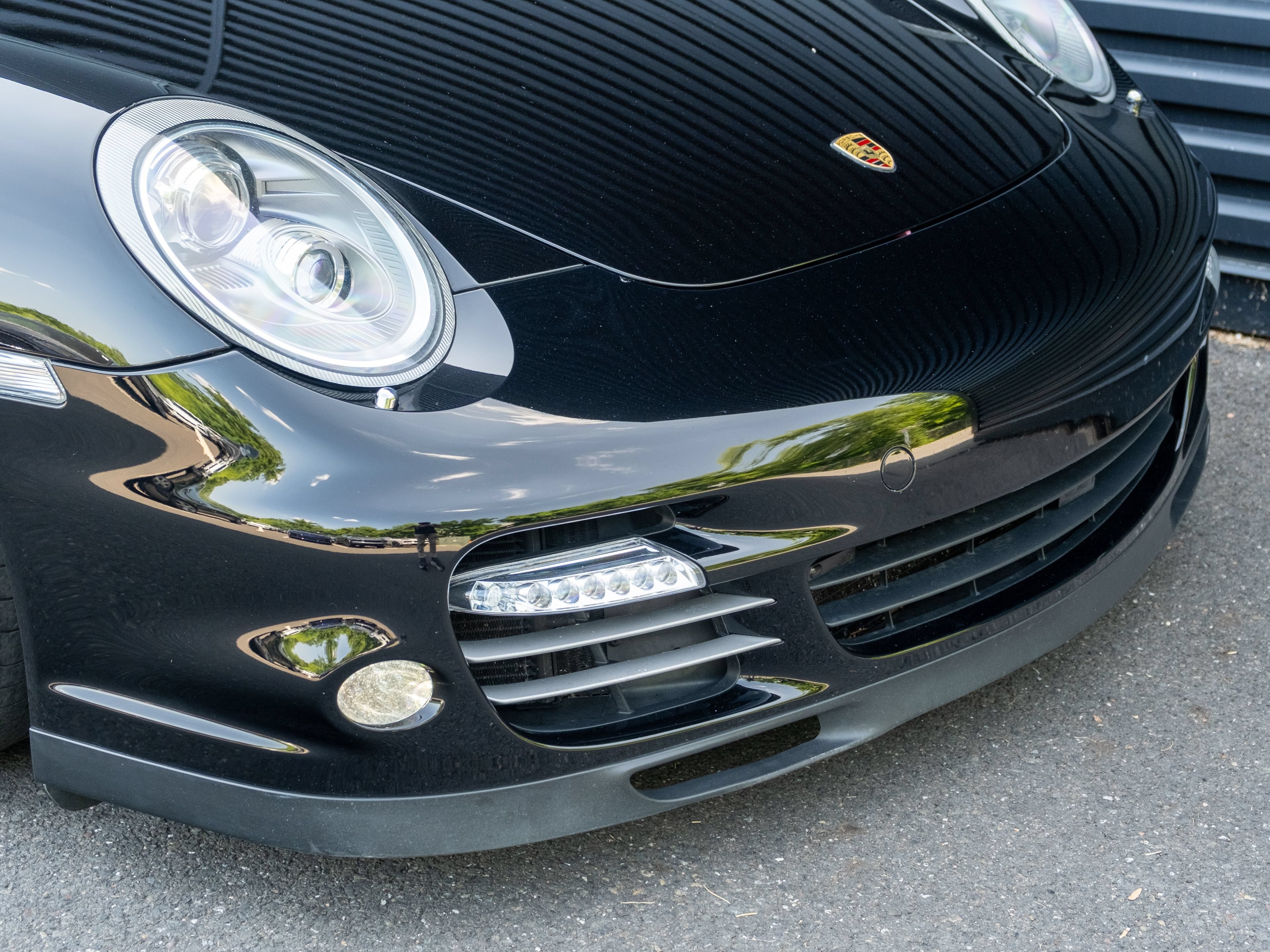 Used 2011 Porsche 911 Turbo S AWD/4WD image 17