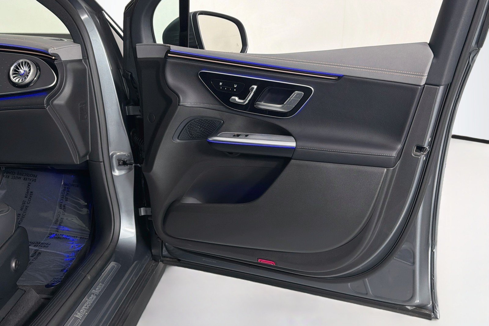 Certified 2026 Mercedes-Benz EQE 320 4MATIC SUV image 24