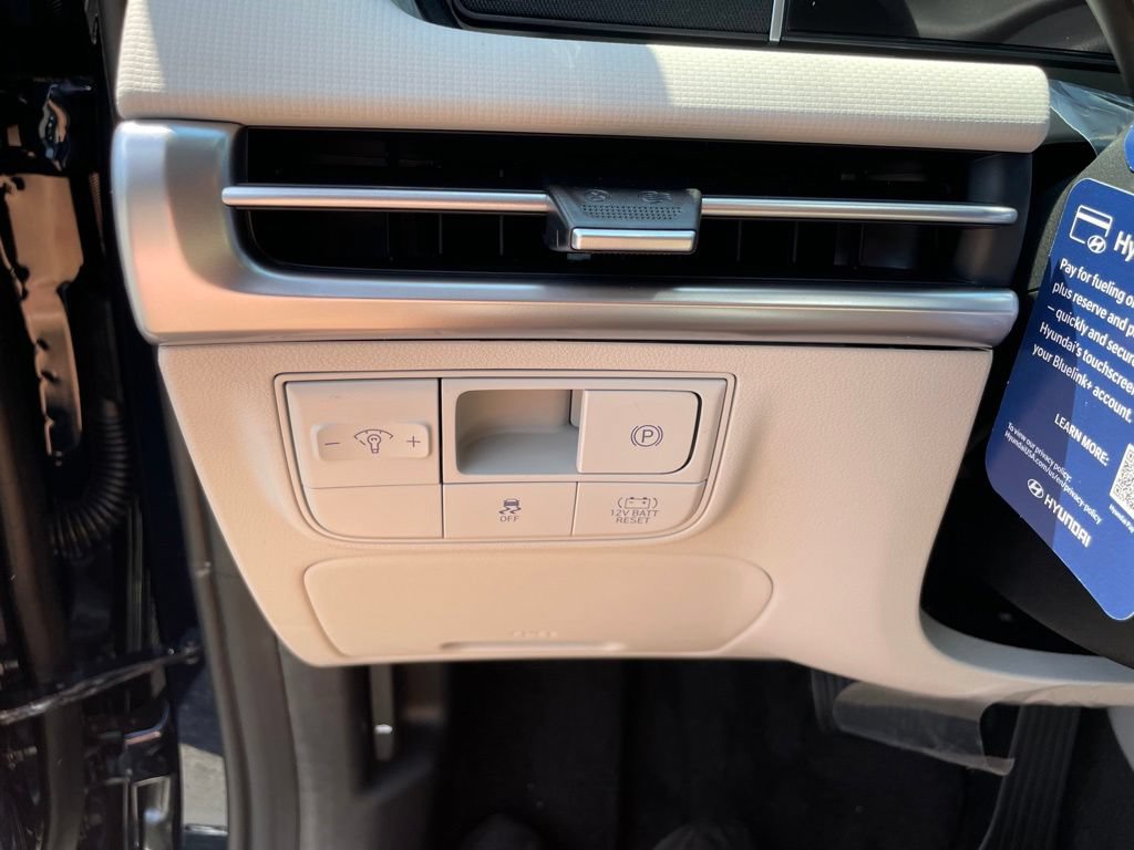 New 2026 Hyundai Tucson Blue SE AWD/4WD image 17