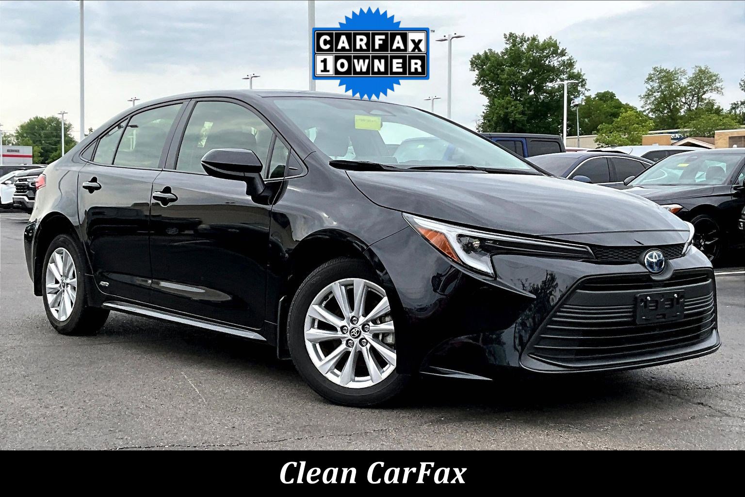 Used 2023 Toyota Corolla LE w/ LE Convenience Package AWD/4WD image 3