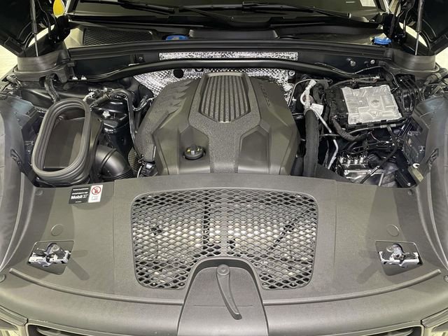 New 2026 Porsche Macan image 24