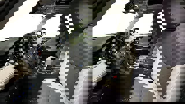 Used 2022 Toyota RAV4 XLE w/ Convenience Package image 4