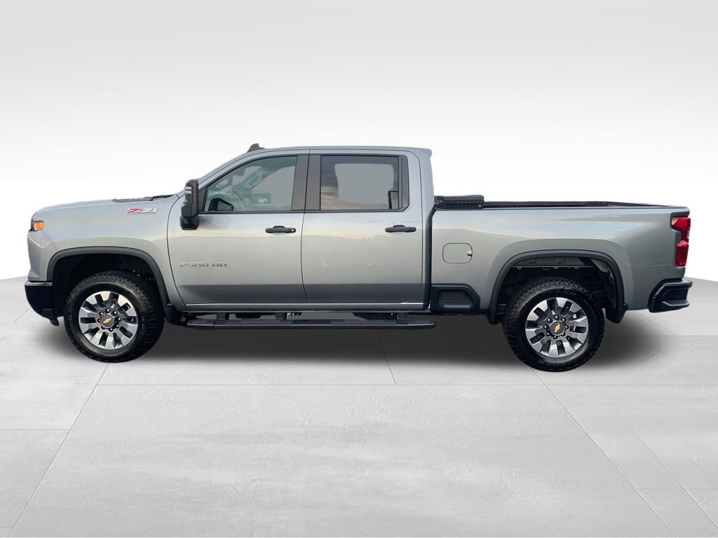 Used 2024 Chevrolet Silverado 2500 Custom w/ Custom Convenience Package AWD/4WD image 2