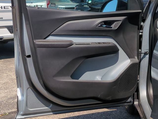 New 2027 Chevrolet Bolt LT w/ Comfort Package FWD image 22