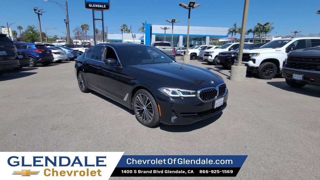 Used 2022 BMW 540i w/ M Sport Package image 2