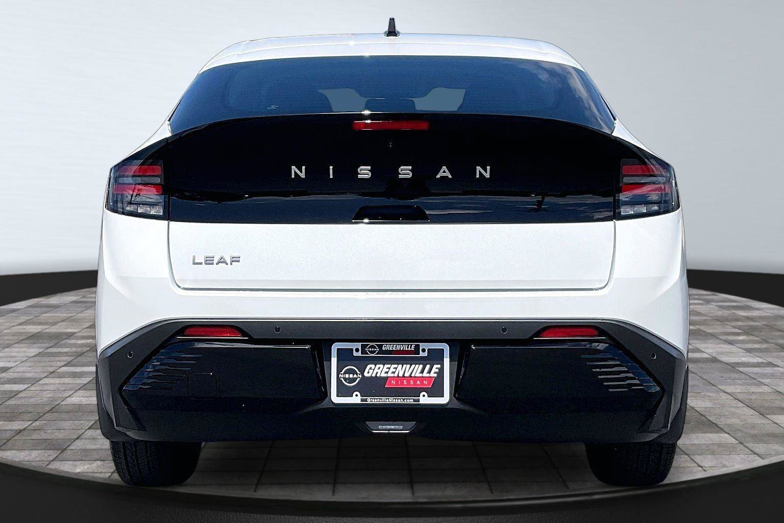 New 2026 Nissan Leaf SV+ w/ Illuminated Package FWD image 4