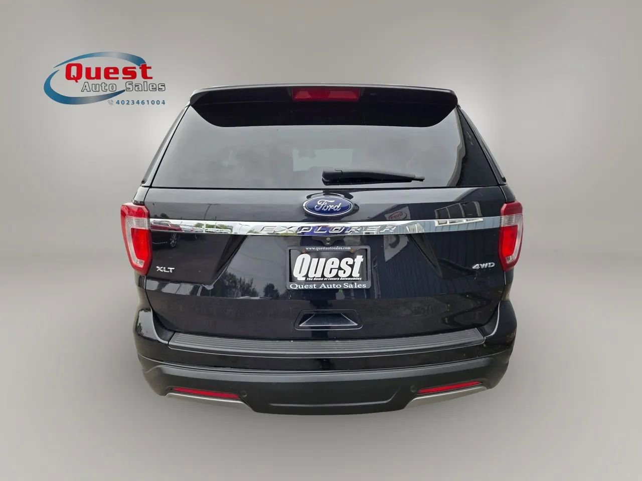 Used 2019 Ford Explorer XLT w/ Equipment Group 202A AWD/4WD image 7