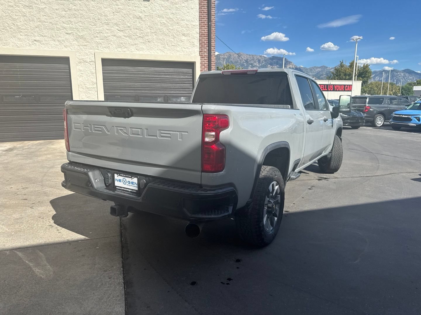 Used 2025 Chevrolet Silverado 2500 Custom w/ Custom Value Package AWD/4WD image 8