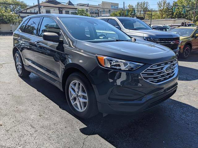 Used 2021 Ford Edge SE image 5