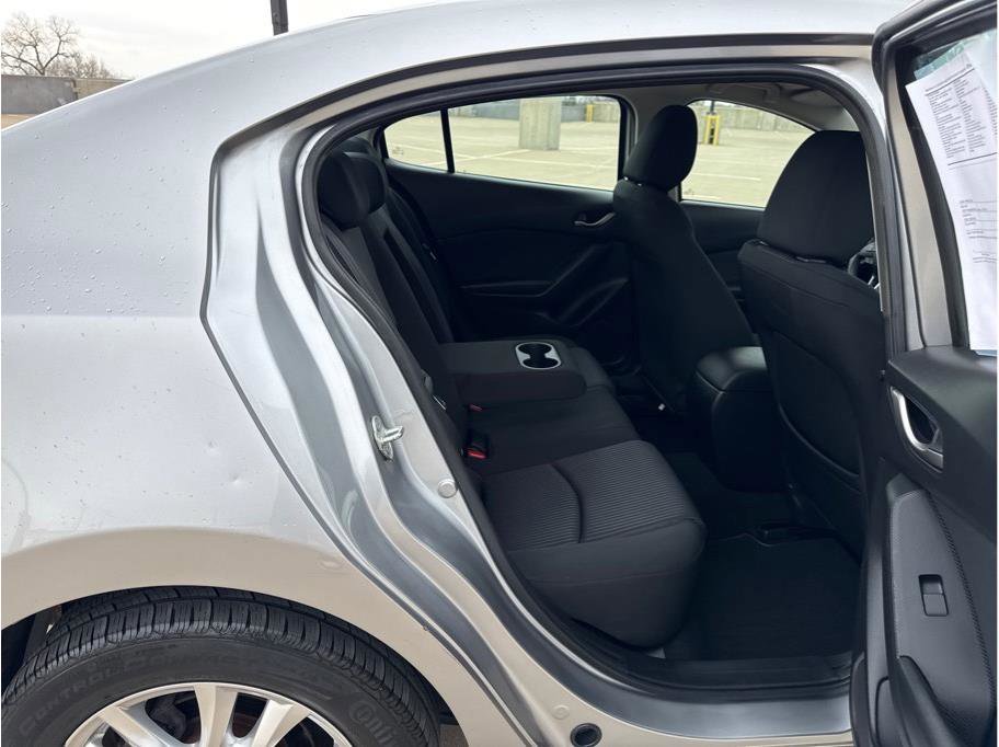 Used 2014 MAZDA MAZDA3 i Touring image 10