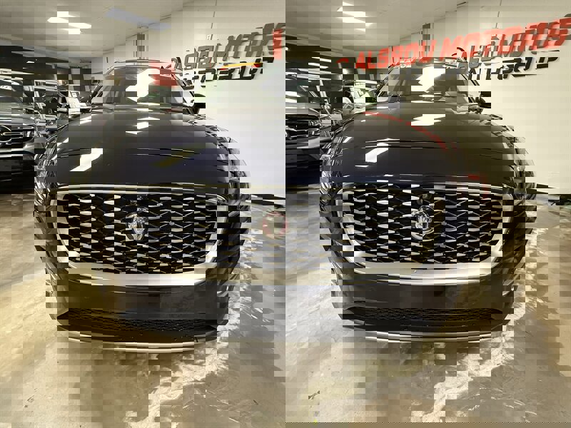 Used 2022 Jaguar E-PACE SE image 2