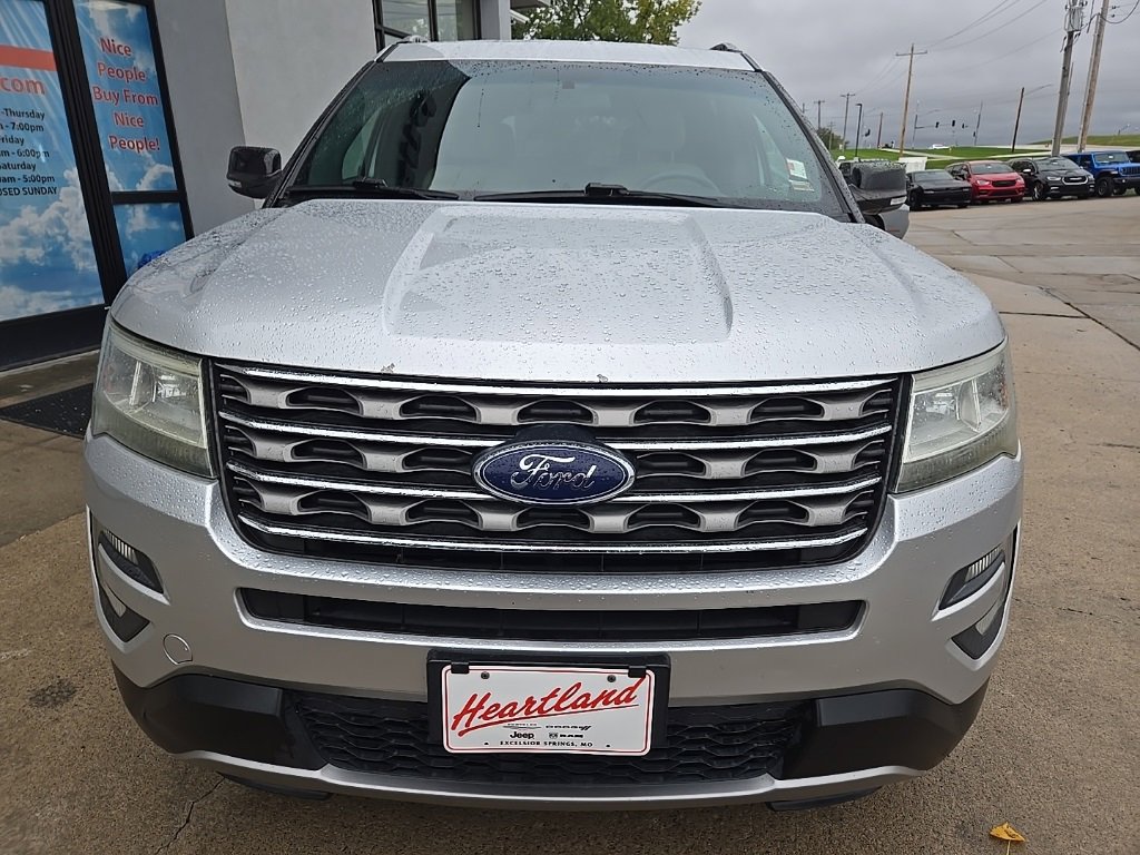 Used 2017 Ford Explorer XLT image 20