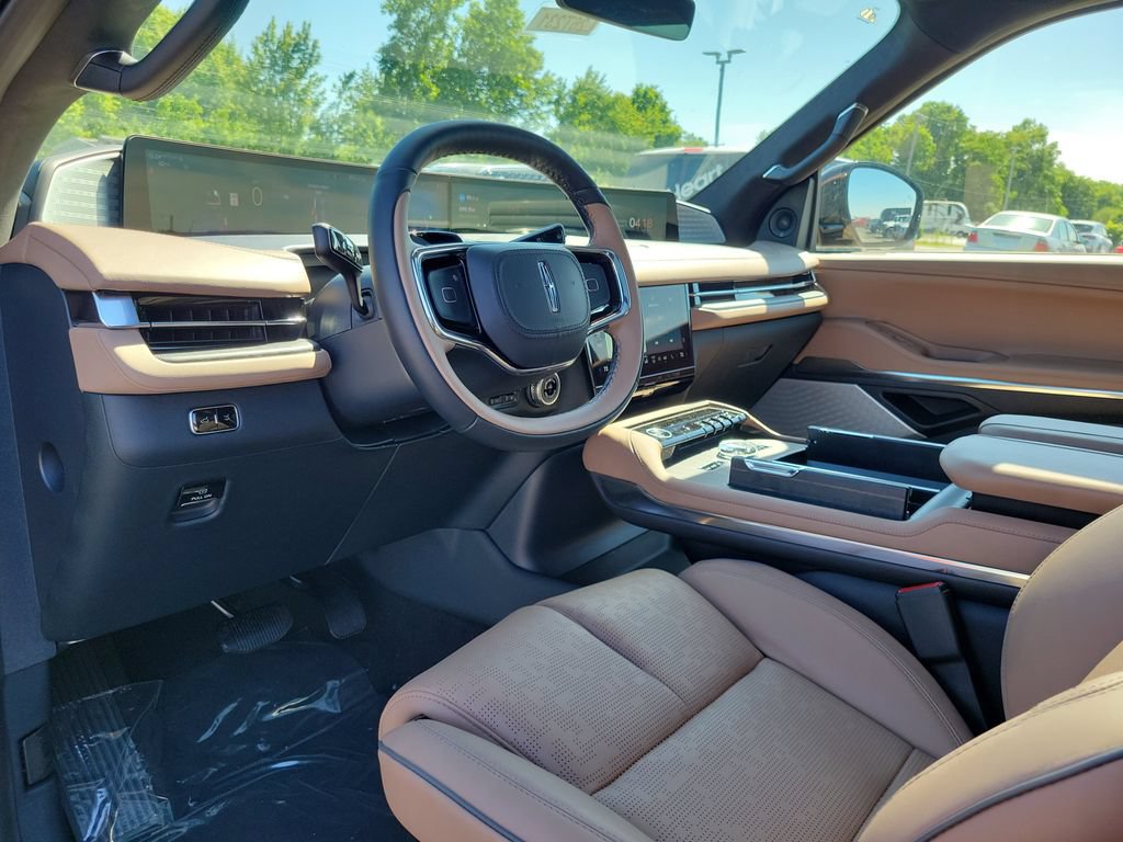 New 2026 Lincoln Navigator Black Label AWD/4WD image 21
