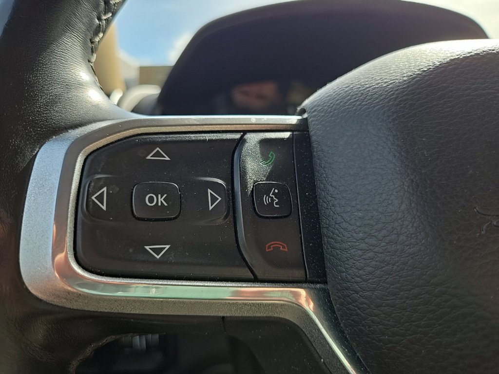 Used 2019 RAM 1500 Laramie AWD/4WD image 15